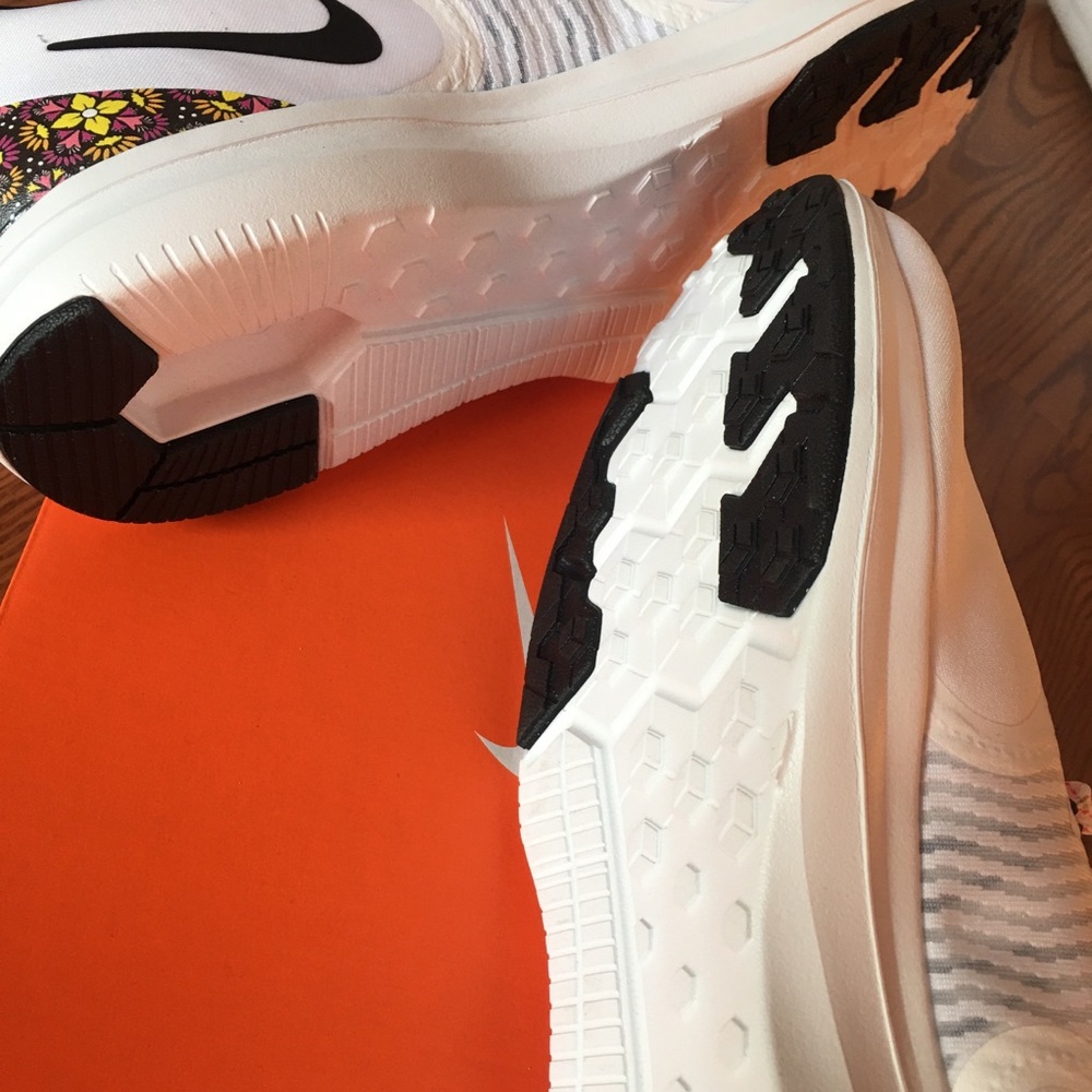 Men’s Nike TR 8 Print, Size 12 - Picture 6 of 7